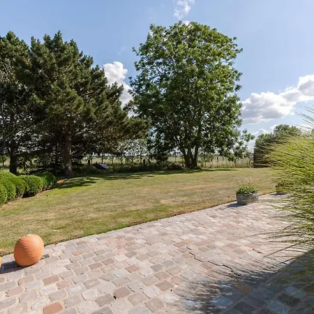 Cosy Guest With Sauna And Garden De Haan